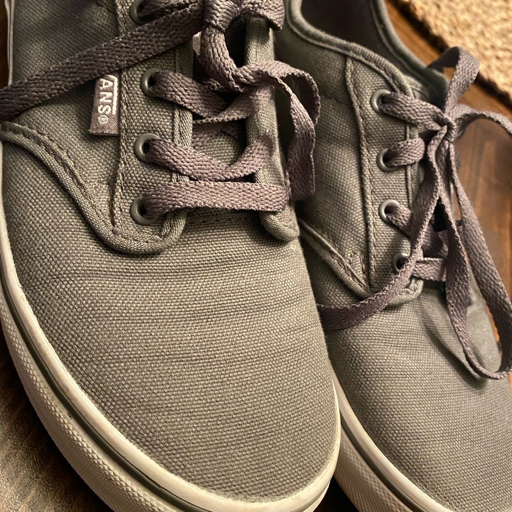 Vans - Picture 2 of 6